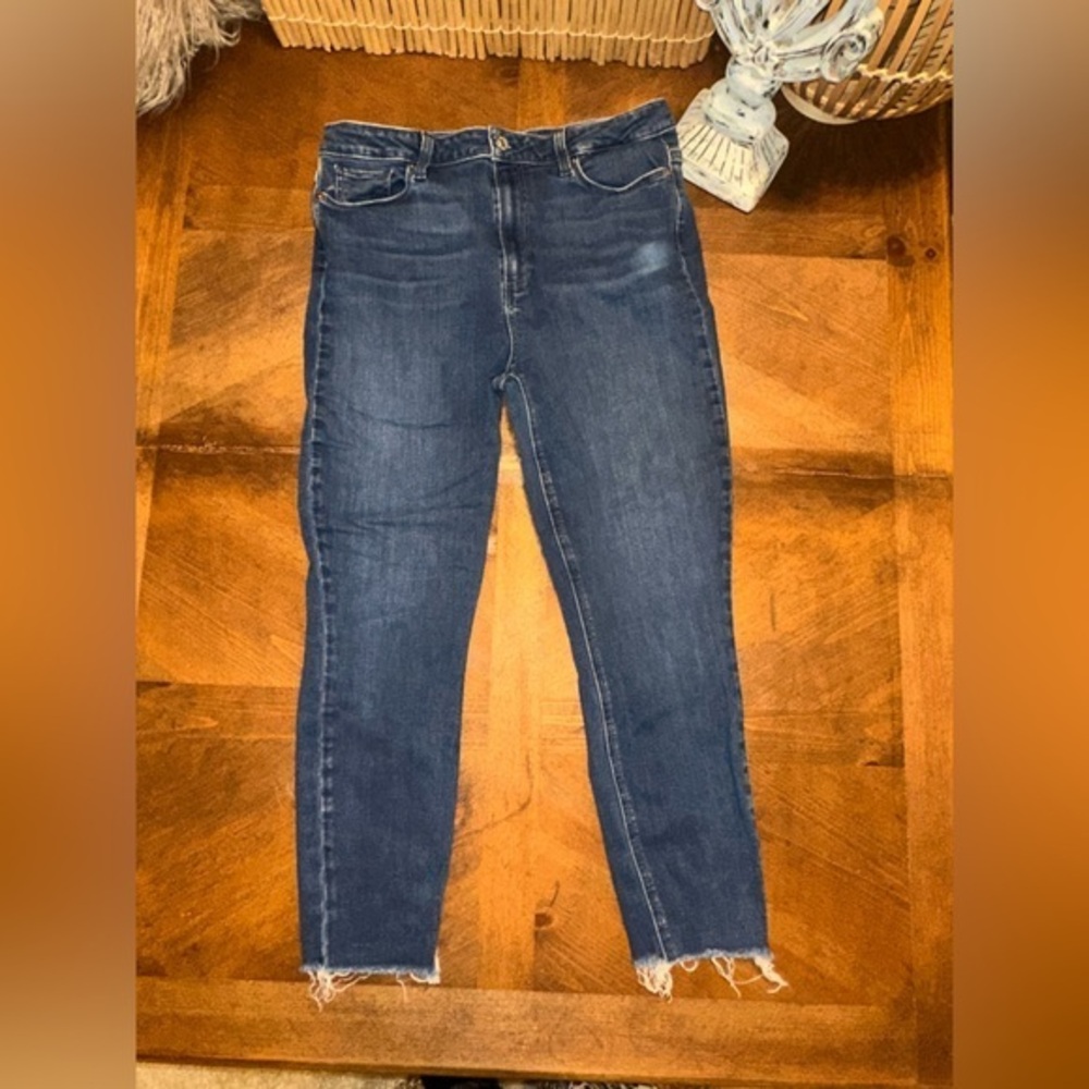 UEC PAIGE Women's Margot Crop Skinny Frayed Fly Jean Size 32